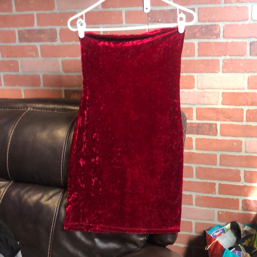 Sleeveless body con mini